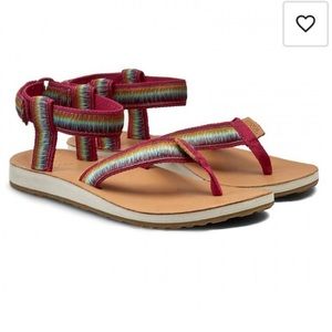Teva women’s original ombré sangria sandals size 6